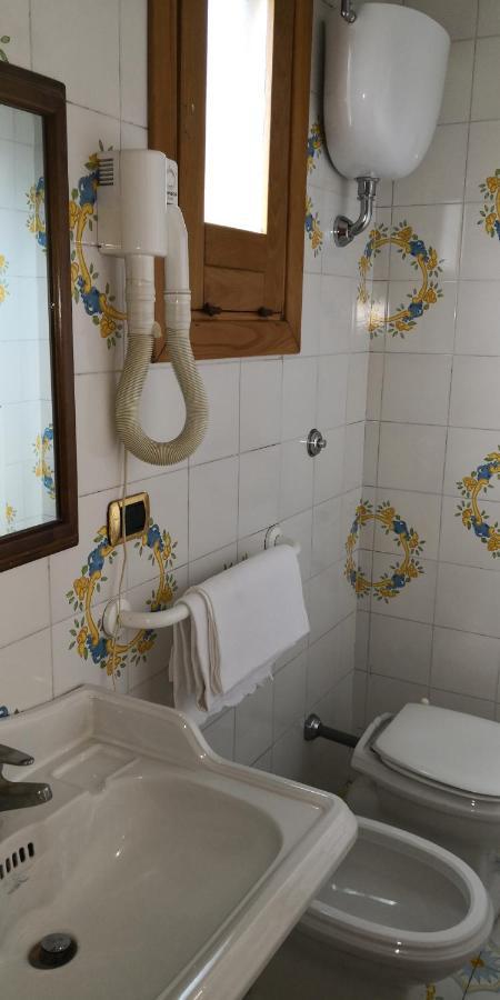 "Villa Pompei" Camere Familiari Exteriör bild
